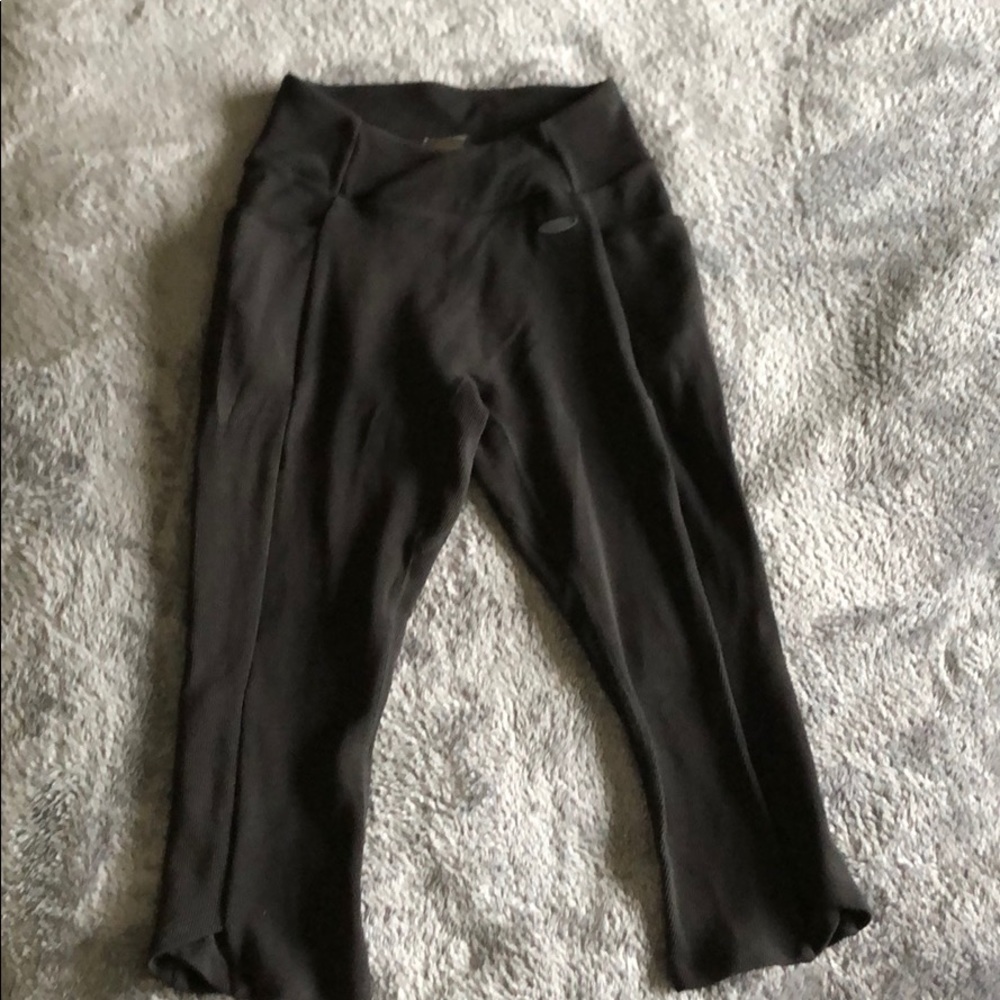 Gymshark Poise cropped leggings